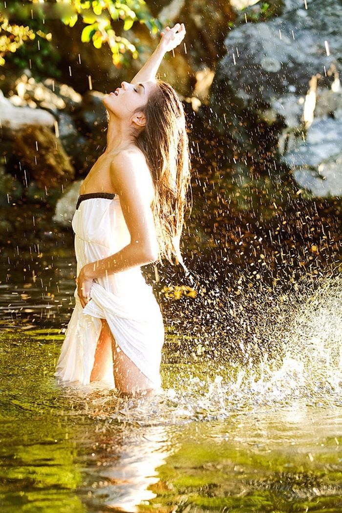 Marie Avgeropoulos in Ranchi