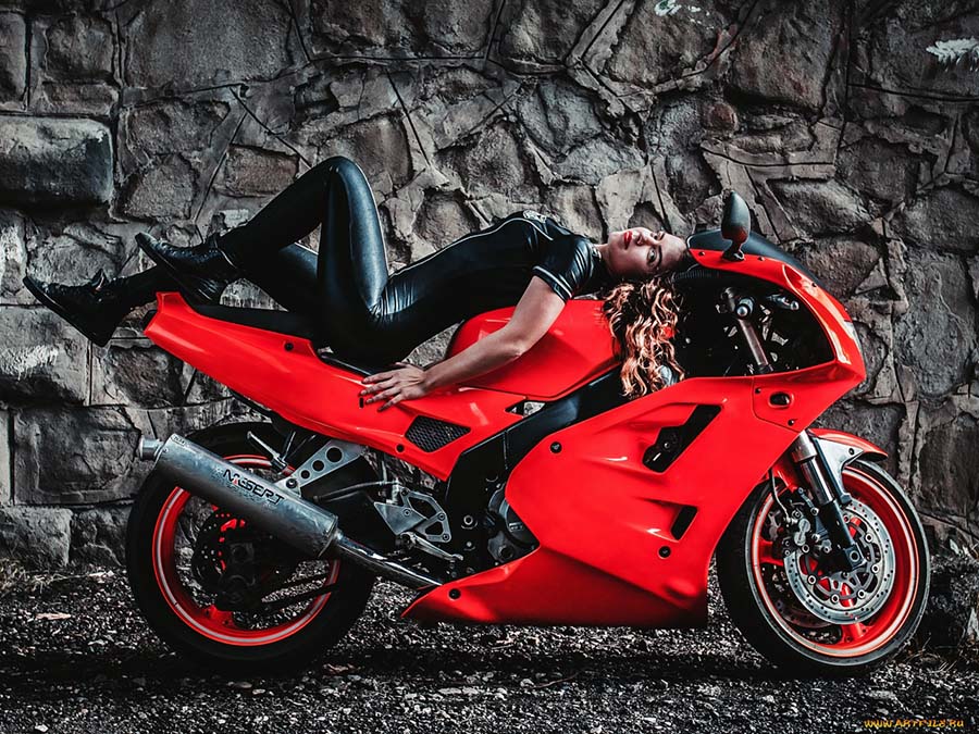 Beautiful girl Beautiful girls and motorcycles in Ranchi