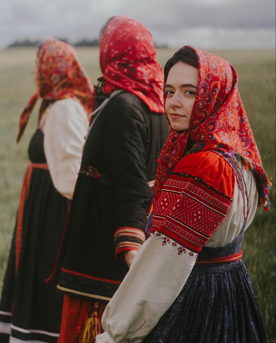 Women in Slavic costumes in Ranchi