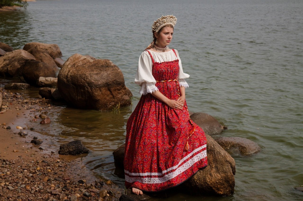 Women in Slavic costumes in Ranchi