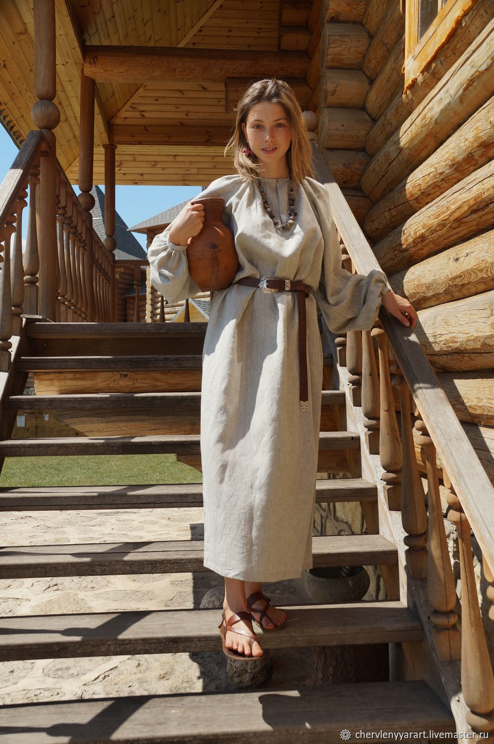 Girls in Slavic costumes in Ranchi