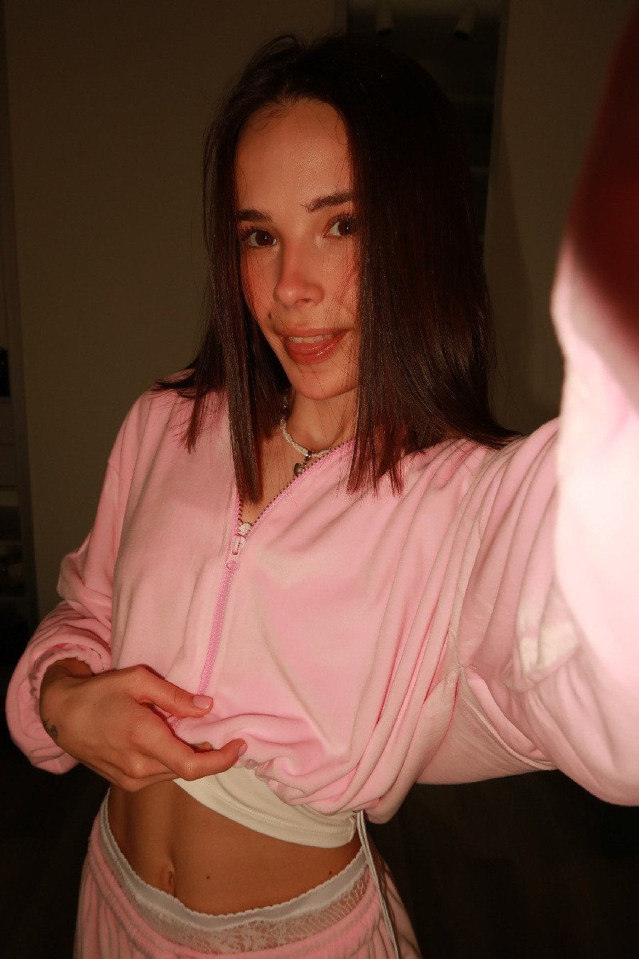 Tina brings the glow — live moments in Ranchi